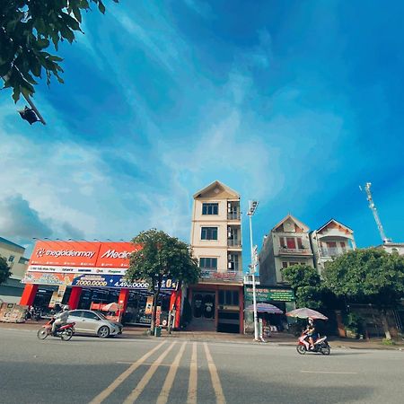 Nha Nghi Famy Hotel Mong Cai Exterior foto